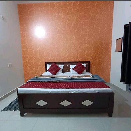 Ramam Hotel By Naavagat 700Mtr From Shri Ram Janambhumi Ayodhya エクステリア 写真