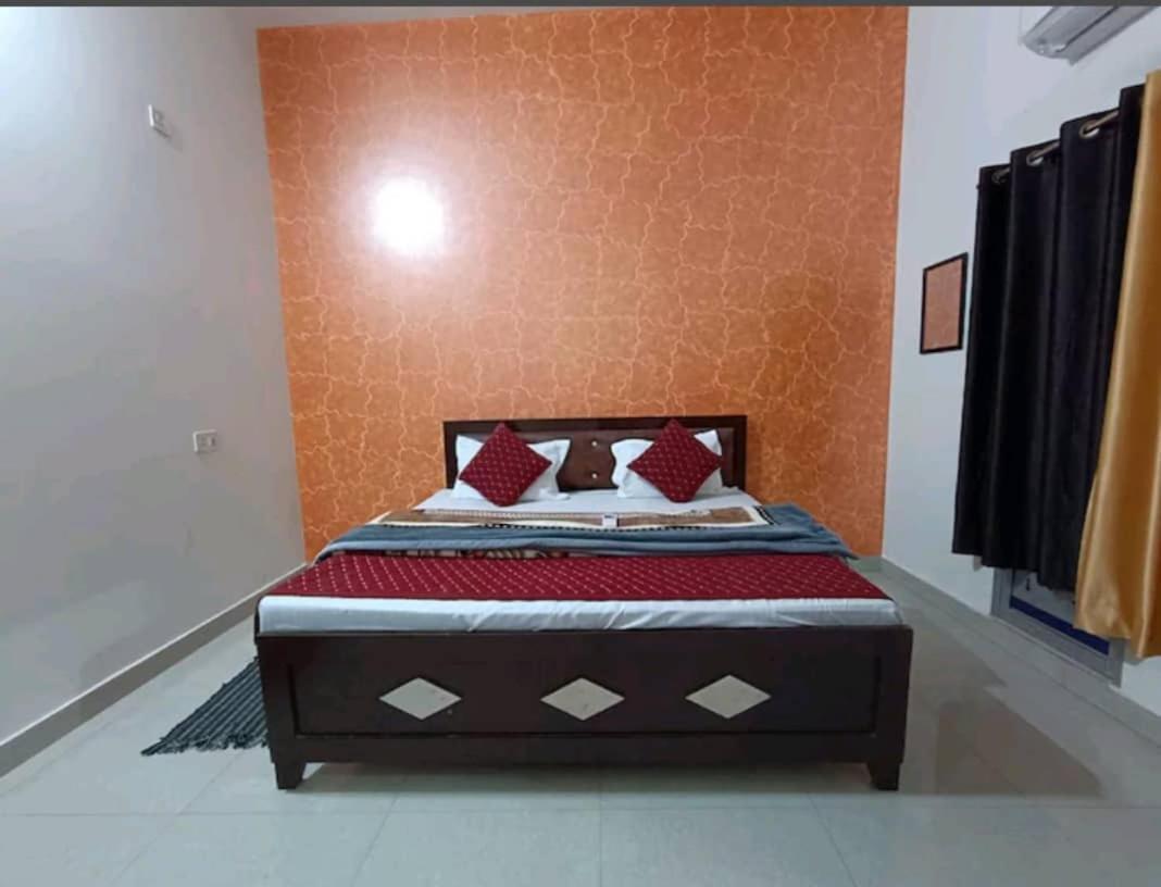 Ramam Hotel By Naavagat 700Mtr From Shri Ram Janambhumi Ayodhya エクステリア 写真