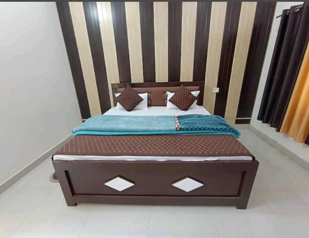 Ramam Hotel By Naavagat 700Mtr From Shri Ram Janambhumi Ayodhya エクステリア 写真